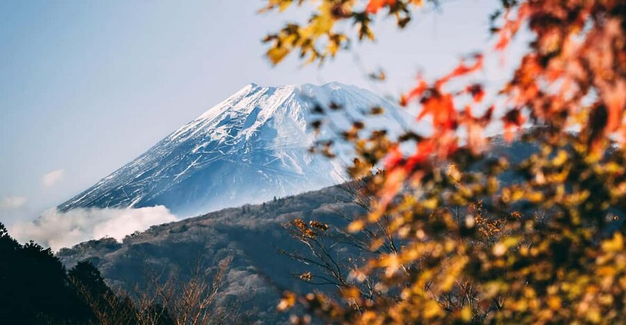 1-Day Mt Fuji and Hakone Sightseeing trip from Tokyo - Lake Kawaguchi: Your First Big Fuji View