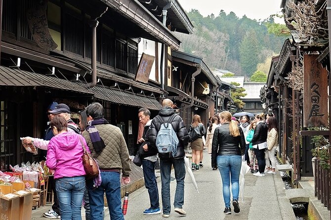 1 Day Private Charter Tour to Shirakawa-go & Takayama - Kamisannomachi: old-town wandering in 45 minutes