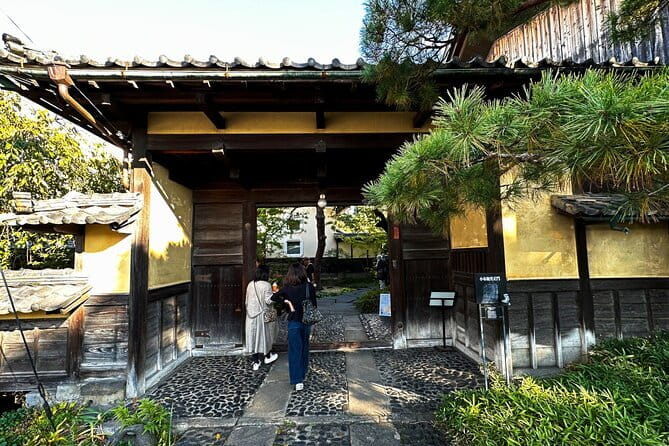 1-Day Winter Tour From Nozawa Onsen: Snow Monkeys, Zenko-ji Temple & Sake - Is the $150.89 price good value?