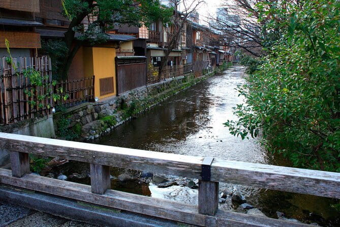 1 Hour Geisha Show in Kyoto - The Kyo-Machiya tea house or Gion theater