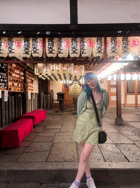 3.5h Osaka Night guided Local Bar Hopping, Sake & Karaoke - Hozenji Temple gives the night a quiet turn