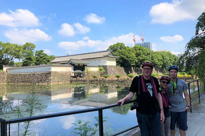 3h Tokyo E-Bike Tour: Hidden Gems, and Local Life with guide - Ginza backstreets and the old food stalls of Tsukiji