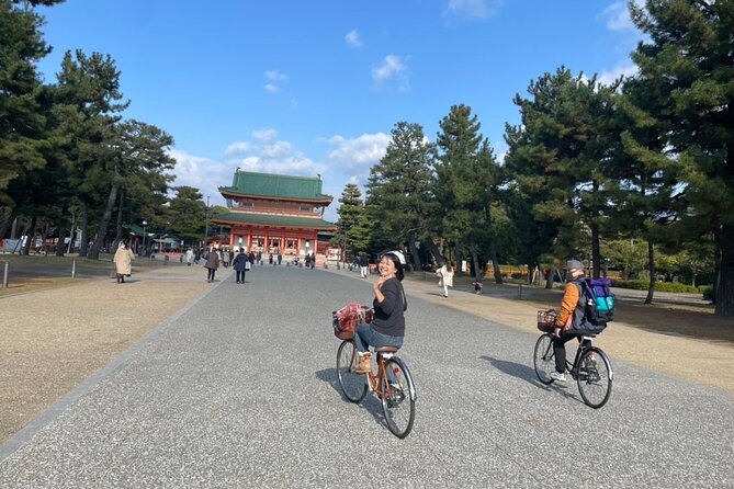 4.5-Hour Kyoto Bike Tour with Lunch and UNESCO Zen Temples - Why a bicycle is a smart way to see Kyoto