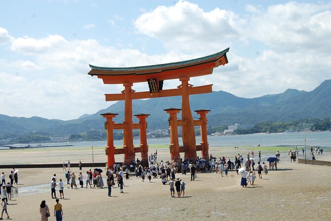 4 Hour Miyajima PRIVATE Tour - Momijidani Park for shade and seasonal color