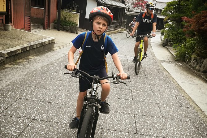 Afternoon Kyoto Bike Tour: Bamboo Forest, Monkeys & Hidden Spots - Tenryu-ji and the Sogenchi Pond Garden
