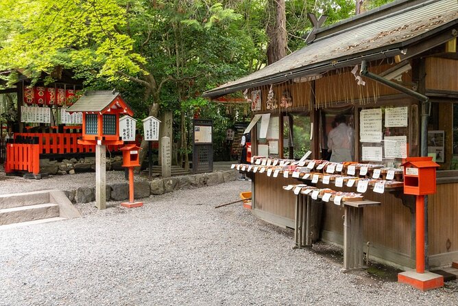 Arashiyama Hidden Gems: Walking Tour escaping crowds - Osawa Pond and a quiet finish