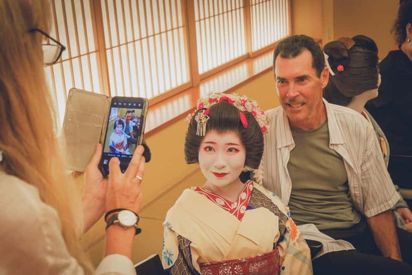 Asakusa: Geisha Performance and Tea House Experience - Matcha and seasonal Japanese sweets