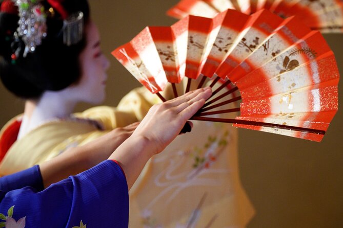 Authentic Maiko Experience&Kyoto Dinner (Free drink) at Noh Stage - A maiko evening with more than a stage show
