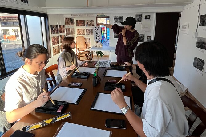Calligraphy Class for Beginners in a Century-old Japanese House - What You Learn in the First Few Strokes