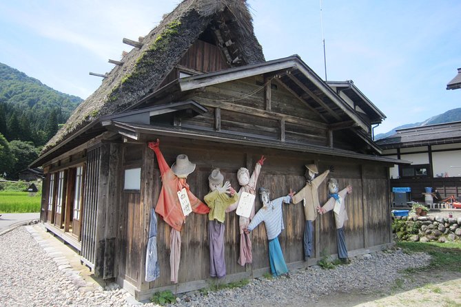 [Day trip bus tour from Kanazawa Station] Weekend only! World Heritage Shirakawago Day Bus Tour - A traditional Hida lunch in a gassho house
