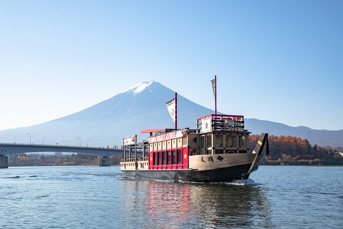 Discover Mt. Fuji 5th Station & Kawaguchiko Sightseeing Day Tour - Lake Kawaguchi and the 20-minute boat ride