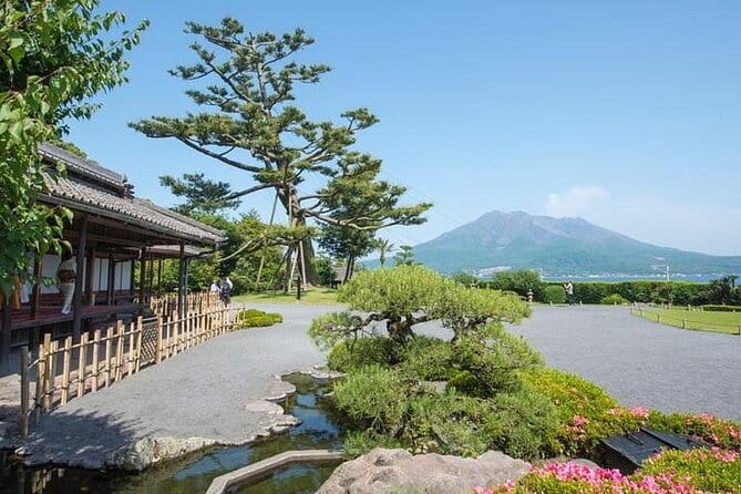 Discover the Wonders of Sakurajima Half Day Tour in Kagoshima - Sakurajima Visitor Center explains the volcano