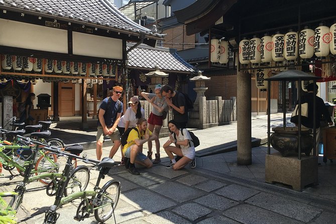 Eat, Drink & Cycle: Osaka Foodie Bike Tour - Tower Knives adds a hands-on break