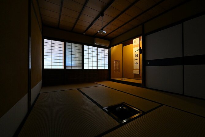 Experience a tea ceremony in an authentic tearoom, in Kyoto! - Savoring Kyoto sweets from Shioyoshi-ken