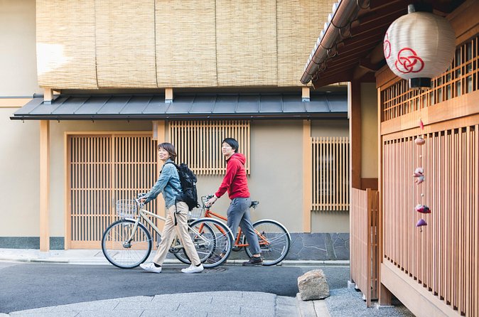 Explore Hidden Alleyway with a Local Expert (Afternoon Tour) - Miyagawacho, where old Kyoto still feels close