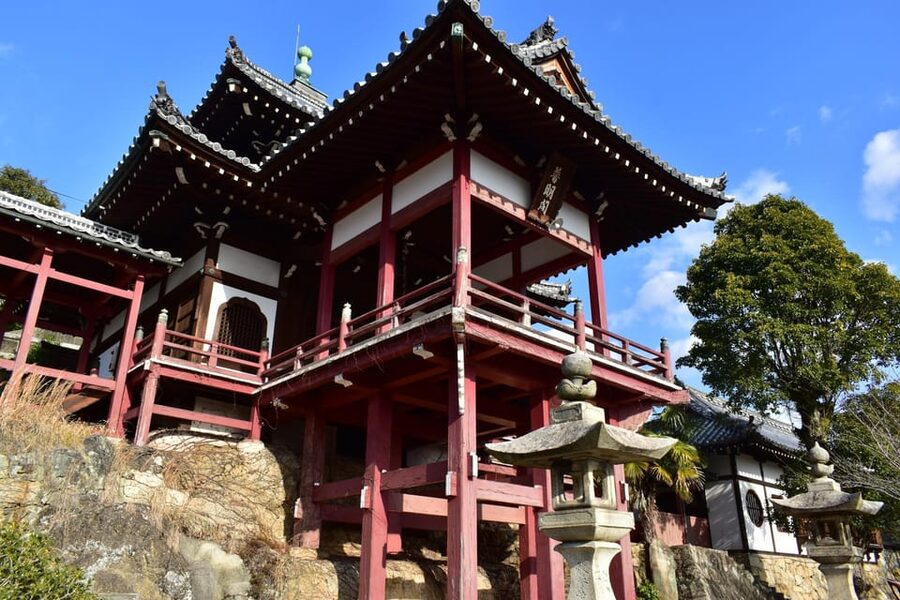 From Hiroshima: Rabbit Island and Takehara Town Tour - What the small group adds
