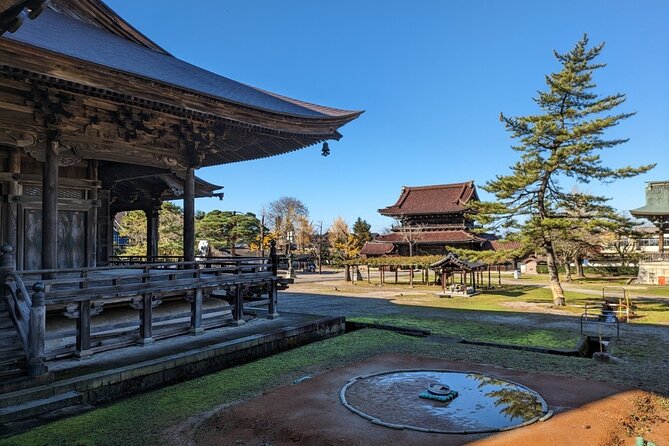 From Kanazawa: Shirakawa-go, Gokayama and Wood Carving Village - What to pack and how to prepare
