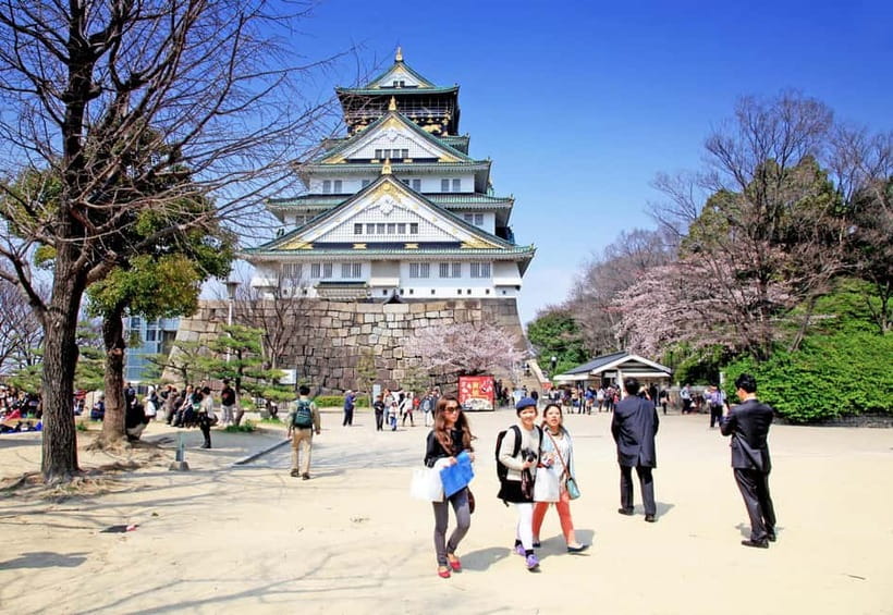 From Kyoto: Nara, Osaka & Kobe Day Trip – 3 Cities in 1 Day - How the coach and guides shape the day