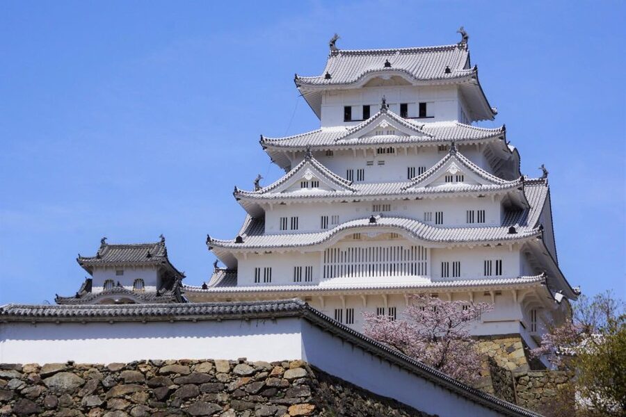 From Osaka: Himeji Castle, Arima Onsen & Mt. Rokko Day Tour - Lunch near Karoyashiki-ato Park