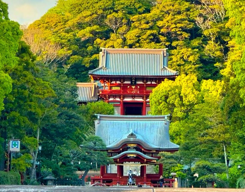 From Tokyo: Kamakura and Enoshima Full-Day Private Trip - Enoshima changes the pace for two hours