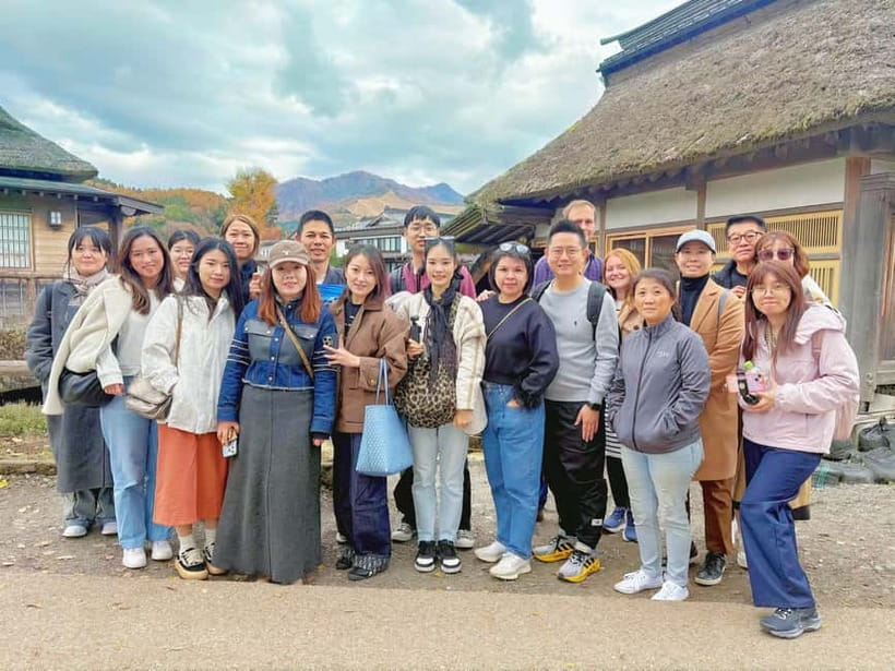 From Tokyo: Mt Fuji, Arakurayama and Kawaguchi Lake Day Trip - Tokyo to Fuji by bus: the practical tradeoff