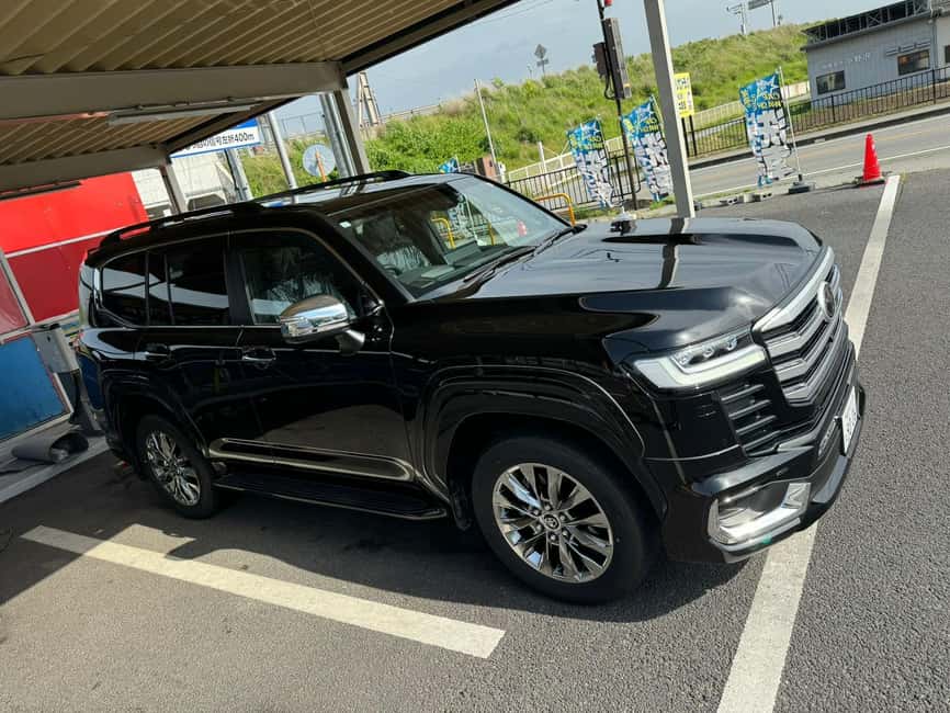 From Tokyo: Mt Fuji Private Day Tour In Luxury Land Cruiser - Oshino Hakkai and the Water from Fuji