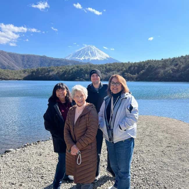 From Tokyo: Mt Fuji Private Day Tour In Luxury Land Cruiser - Lake Kawaguchi and the Northern Fuji View