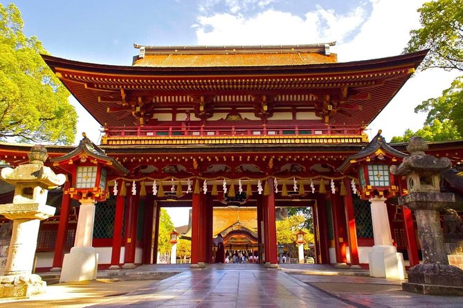 Fukuoka Full-Day Private Tour with Government Licensed Guide - Waterfront views, shopping, and gardens