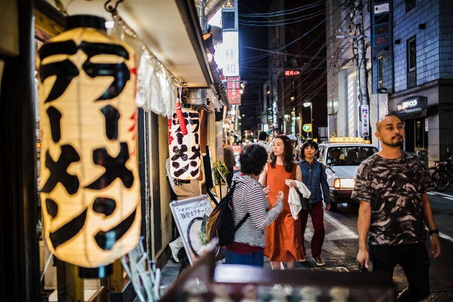 Fukuoka Private and Personalized Walking Tour with a Local - What the hosts add beyond directions