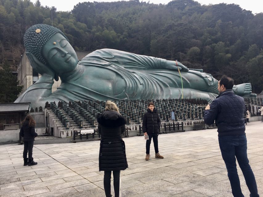 Fukuoka: Private Walking Tour with Local Guide - Ohori Park and the Fukuoka Castle Ruins