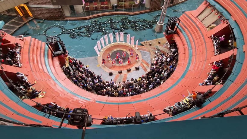 Fukuoka’s Sacred Path: Temples, History & Culture - What the guide adds to the walk