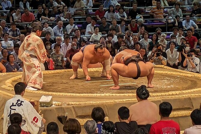 Fukuoka Sumo Tournament November 2025 with a Sumo Expert Guide - Practical details that affect your decision