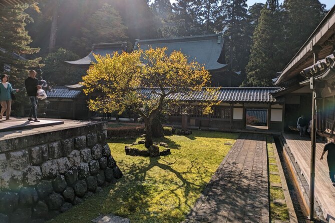 Full Day Tour Eiheiji Buddhist Temple and Fukui City Castle Town - Four hours at Daihonzan Eiheiji Temple