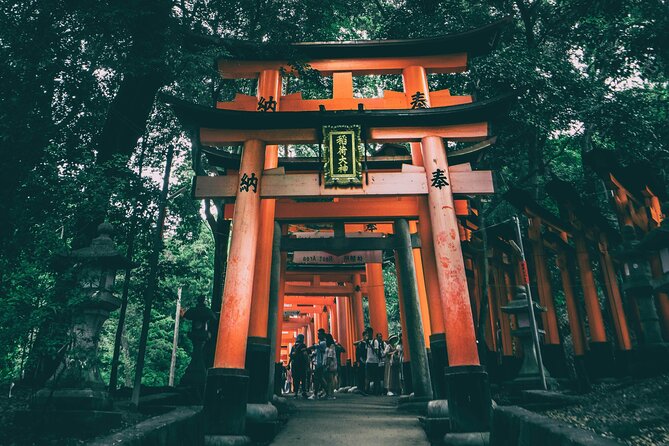 Fushimi Inari - Arashiyama: Torii Gates, Bamboo, Monkeys & Secret - What the guides add to the day