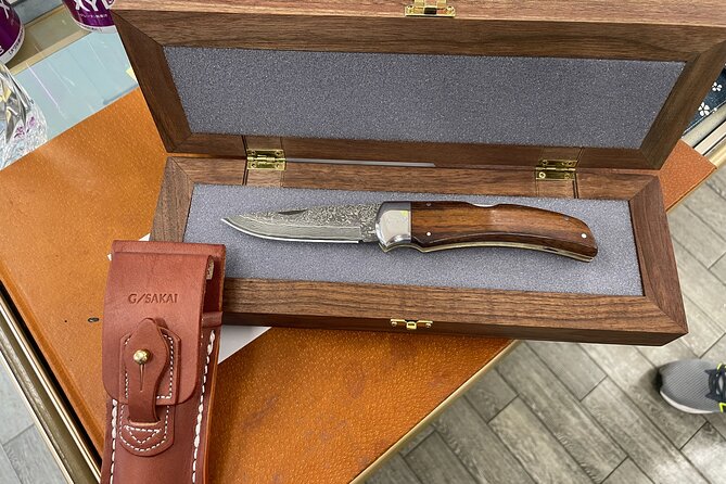Gifu Samurai Sword Town;Japanese Damascus Knife Making Experience - The vegetable test puts the knife to work