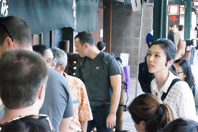 Gion Walking Tour by Night - Who should book this Gion walk