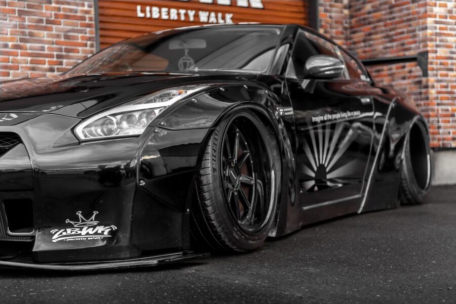 GT-R35 800hp Club Membership - secret underground car meet - Riding in a tuned GT-R R35