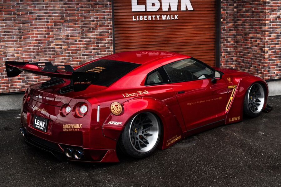 GT-R35 800hp Club Membership - secret underground car meet - Daikoku Parking Area and the biggest caveat