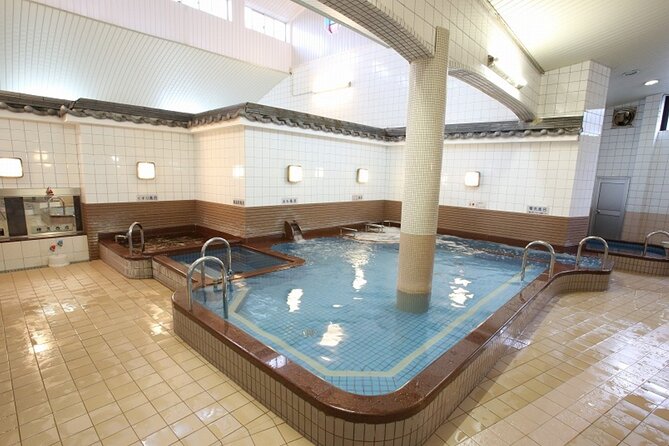 Guide tour of Japanese bathing culture at Funaoka Onsen - What Atsuki adds to the visit