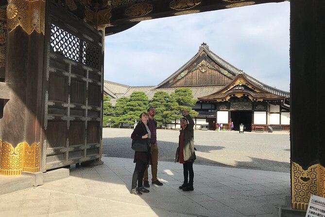 Half-Day Private Walking Tour in Kyoto - Yasaka Shrine and a quick lesson in proper prayer