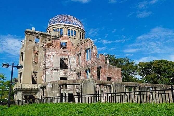 Hiroshima and Miyajima 1 Day Walking Tour - One day, two very different sides of Hiroshima