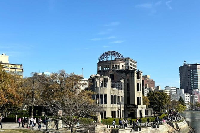 Hiroshima and Miyajima by Bike and Boat - Local lunch and regional flavors
