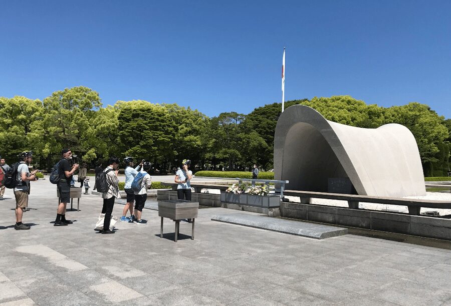 Hiroshima: Best of Hiroshima Guided Bike Tour - A calm riverside ride to the Peace Memorial Park
