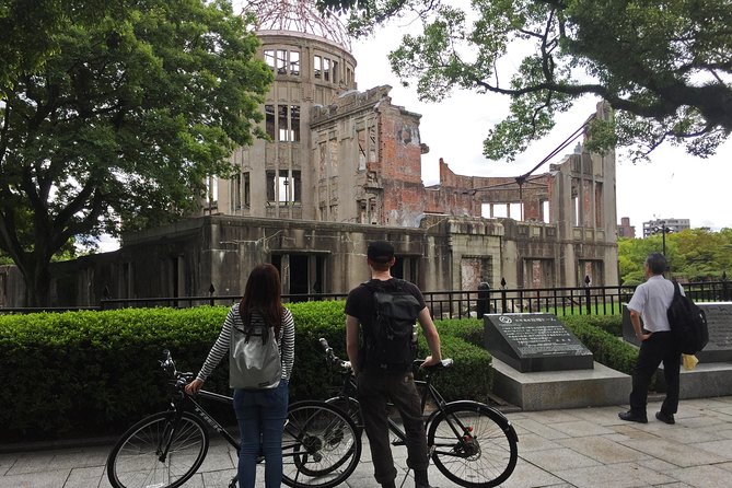 Hiroshima in a Nutshell: Morning Bike Adventure - Shukkei-en Garden: a calm final stop