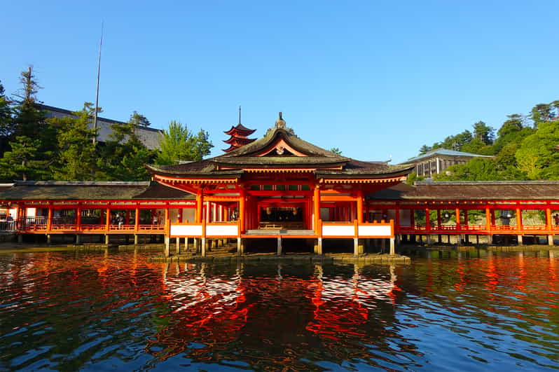 Hiroshima & Miyajima: Full-Day Private Tour & Licensed Guide - Why this private day works well in Hiroshima