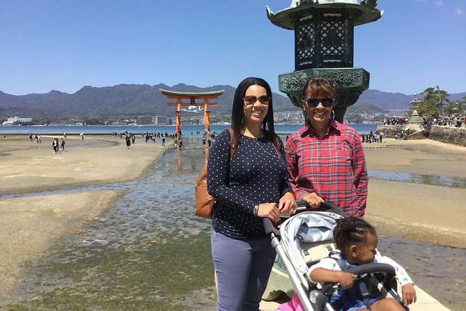 Hiroshima / Miyajima Full-day Private Tour with Government Licensed Guide - Miyajima and Itsukushima Shrine