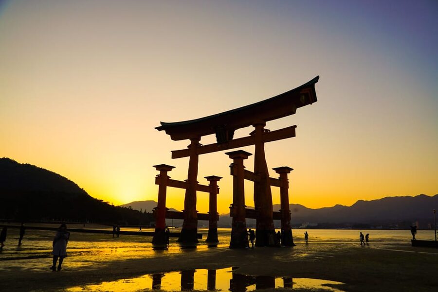 Hiroshima: Miyajima Half-day Historical Walking Tour - Is $106 a fair price?