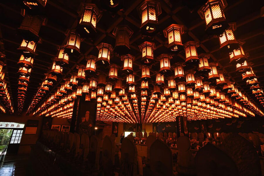 Hiroshima: Miyajima Half-day Historical Walking Tour - Itsukushima Shrine and Heian-period design