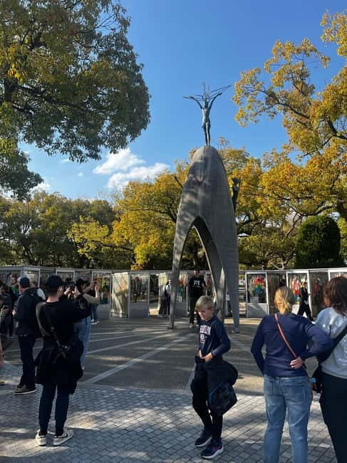 Hiroshima Peace Memorial Park: A Guided Tour - Guide style and group size