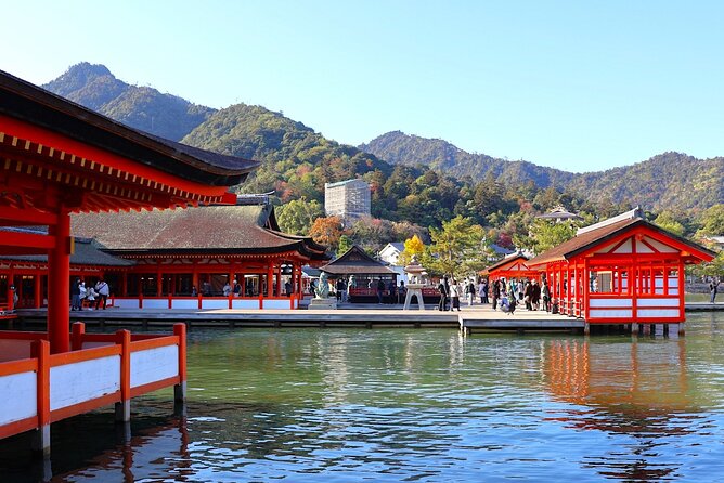 Hiroshima Private Tour: Best Highlights in a Day - Walking through Peace Memorial Park